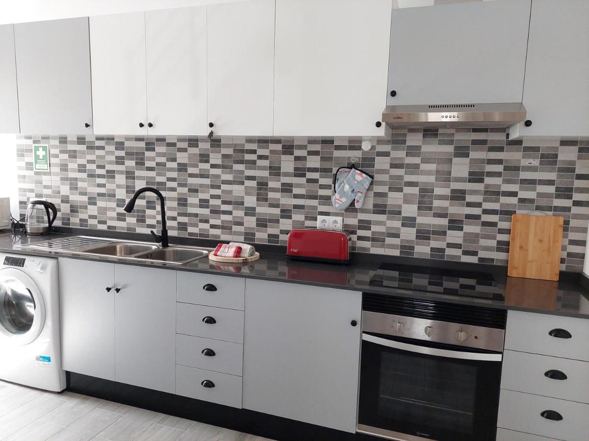 Casa Amarela: Conforto E Localizacao Perfeita! Faro Eksteriør billede